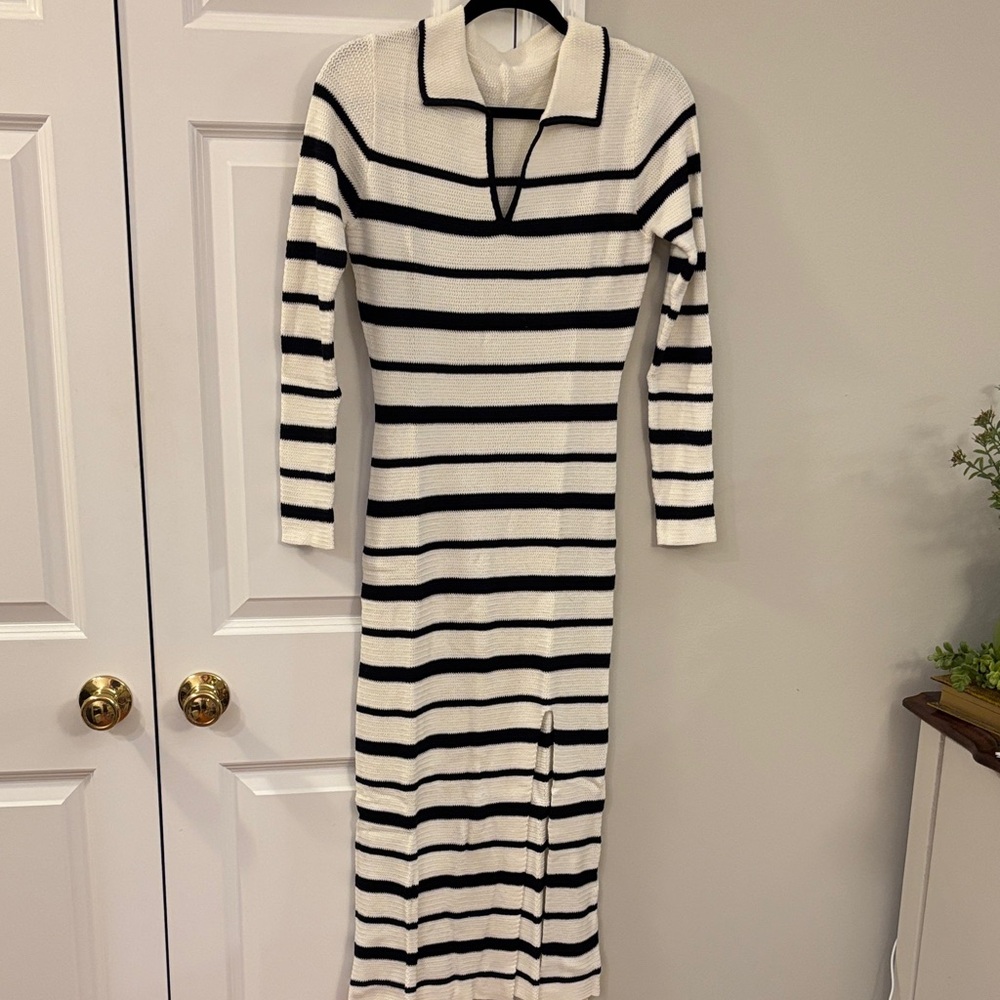 Elegant Long Sleeve Striped Maxi/Midi Sweater Dress - White/Black